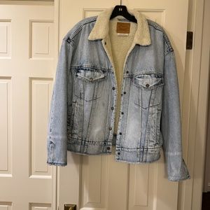 Levi's sherpa lined denim jacket
